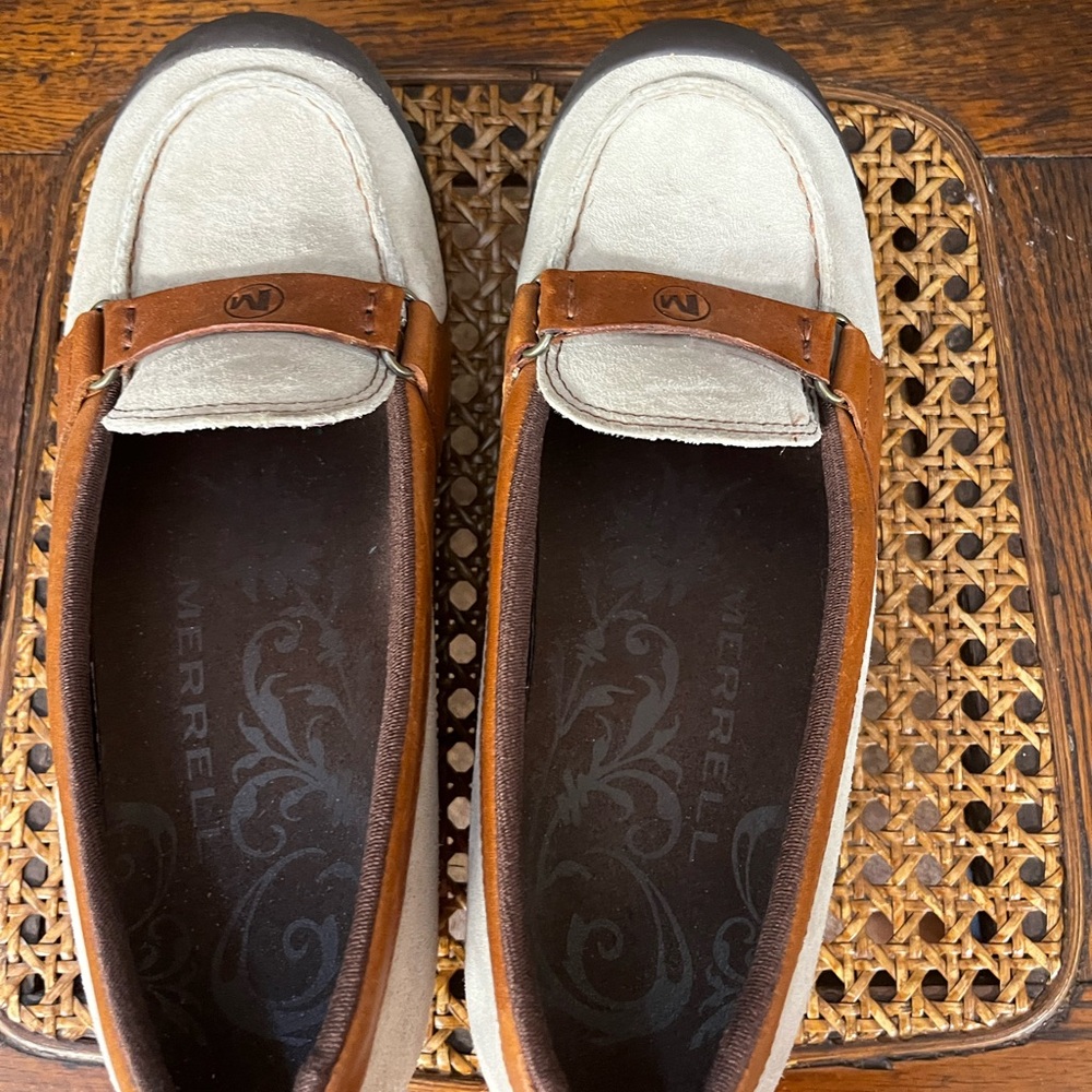 Merrell Women’s Tan and Cream Slip-On Loafers